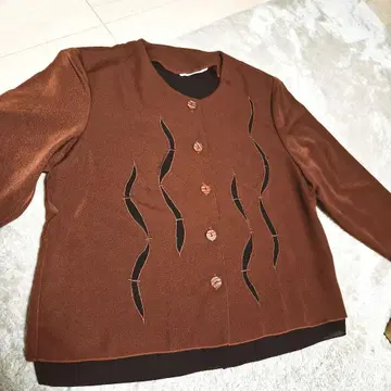 [미사용 새상품] BLOUSE SALON 노카라 자켓 브라운 L 사이즈