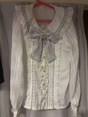 LIZLISA 하트 레이스 옷깃 블라우스