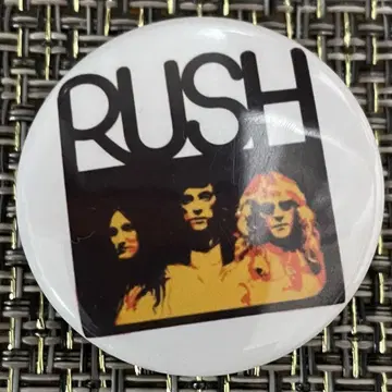 RUSH 러쉬 캔뱃지