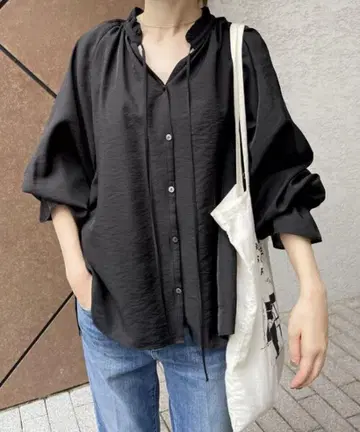 스픽 앤 스팬 프릴 칼라 볼륨 슬리브 블라우스