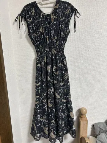 꽃무늬 슬리브리스 롱 원피스