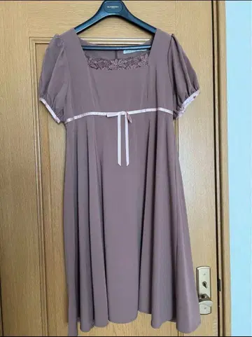 칸다 사야카 씨 프로듀스 메종 드 플뢰르 잠자는 입술의 인형 원피스