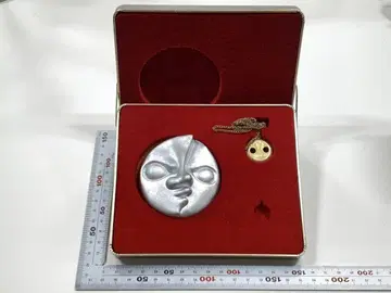 오사카 엑스포 EXPO70 태양의 탑 기념 스트랩 기념 메달 케이스 포함
