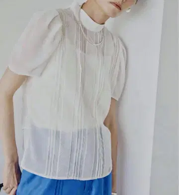 아메리 빈티지 백 레이스 쉬폰 상의 화이트 반팔 블라우스