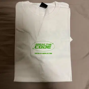INI BTC 투어 T셔츠 M 사이즈