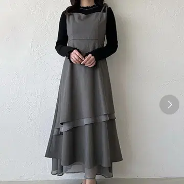 언밸런스 티어드 프릴 원피스 차콜
