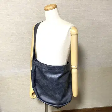 새상품 FREAK'S STORE 남성용 F 레더 빅 숄더백 블랙