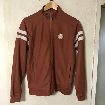 pretty green 저지