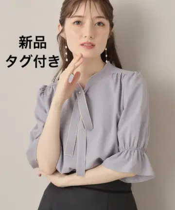 새상품 쿠튀르 브로치 디자인 타이 블라우스