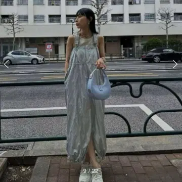 MANY WAY SUSPENDER SKIRT