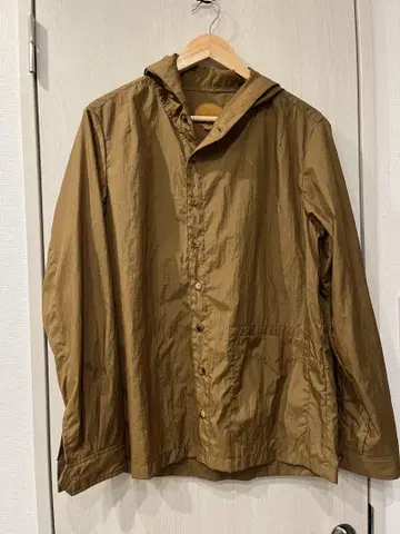 blackbird hooded slant shirt