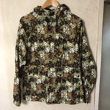 pretty green 아우터