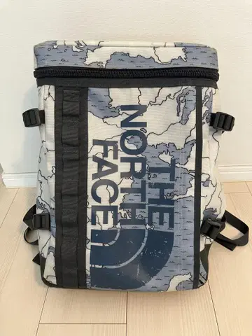 THE NORTH FACE 지도 무늬 백팩
