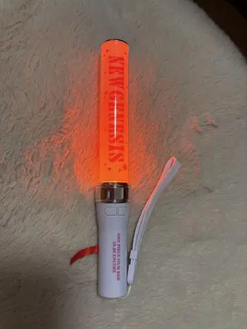 Ado 원피스 페이스 RED 영화 응원봉