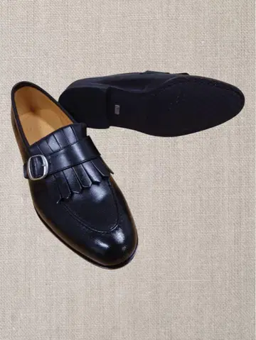 새상품 Iugen 블랙 프린지 로퍼 사이즈 26cm