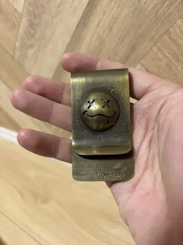 forthcraft smile 머니 클립 (brass)