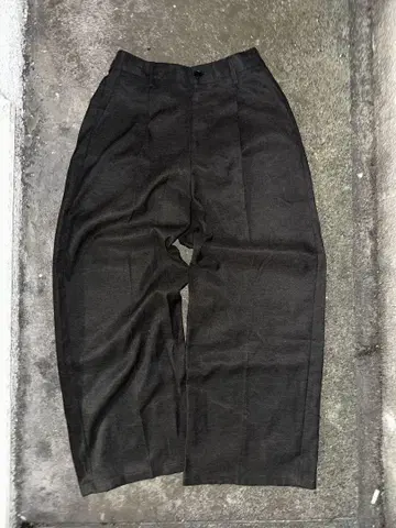 그레이 플리츠 와이드 팬츠