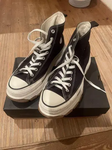 Converse 트렉 웨이브 하이컷 스니커즈 블랙