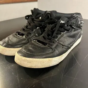 [ USED ] THRASHER 블랙 하이컷 스니커즈 (28.0cm)