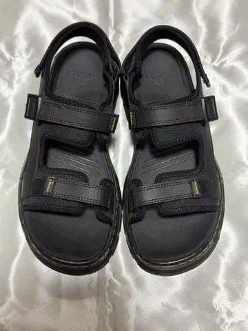 dr.marten 닥터마틴 FORSTER 포레스터 샌들 27