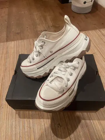 Converse 화이트 플랫폼 스니커즈
