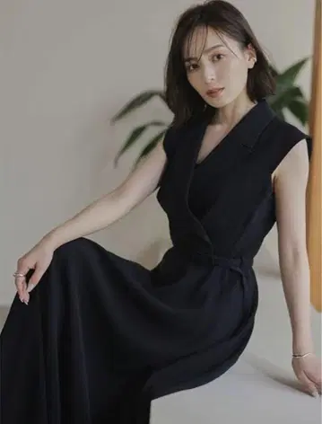 anuans 더블 새틴 테일러드 플레어 원피스