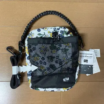 KIU 숄더백