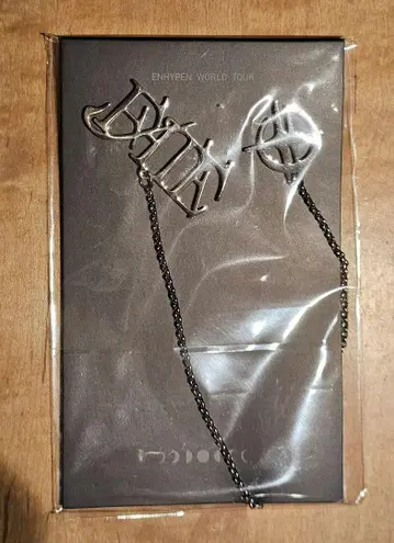 ENHYPEN WORLD TOUR FATE BADGE 미개봉 새상품