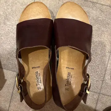 Tendenza 샌들
