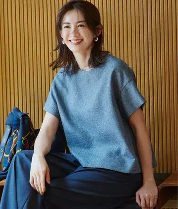 새상품급 사이즈 44 세탁 가능한 트위디 에뚜왈 블라우스