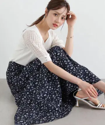 새 상품 잔꽃무늬 개더 플레어 스커트