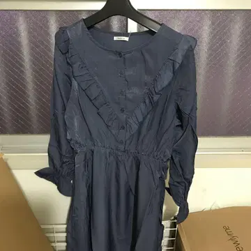 프릴 장식 네이비 긴팔 원피스 F 사이즈