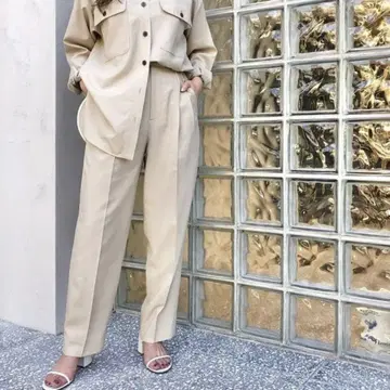 UNITED ARROWS 하이웨스트 턱 팬츠