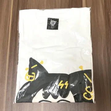 홀로스타즈 카나데 이즈루 생일 굿즈 2023 이상한 티셔츠