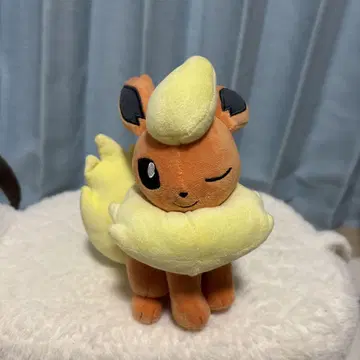 부스터 봉제 인형