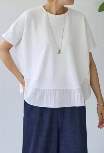 비어즐리 라운드 헴 T