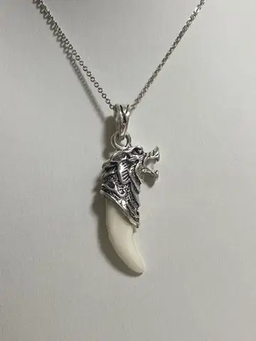 코요테 이빨 목걸이 새상품 무료배송