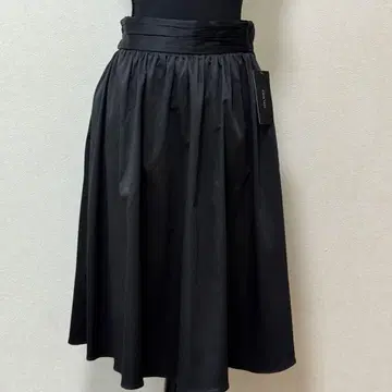 [새상품] ZARA BASIC 자라 블랙 플레어 스커트 S 스페인산