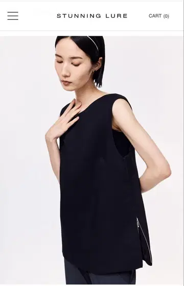 STUNNING LURE 백 오픈 풀오버
