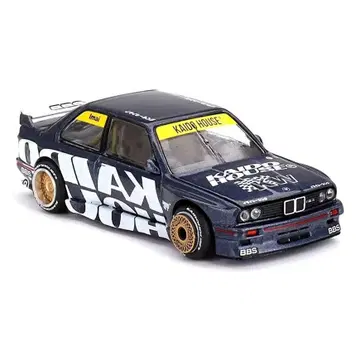1/64 BMW M3 E30 Kaido Works V1 (Y161)