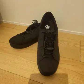 [ DESCENTE ] 데상트 WAYSER EASY LO 27.0cm