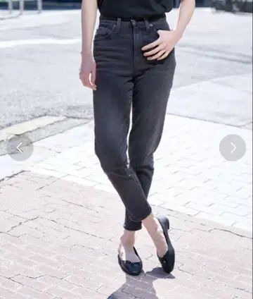 Levi's 리바이스 하이웨스트 MOM JEAN 블랙 23인치