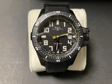 BALLWATCH 엔지니어 하이드로카본 티타늄 x 러버 스트랩