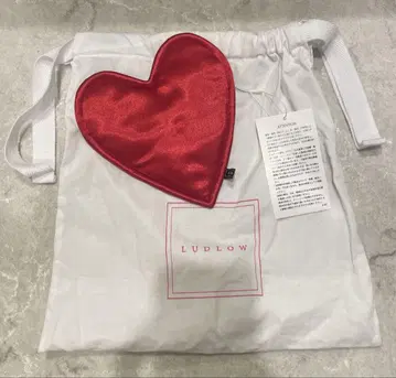 라드로LUDLOW 하트 파우치 새틴