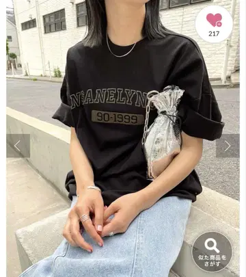 WHO'S WHO gallery 웜업 칼리지 TEE