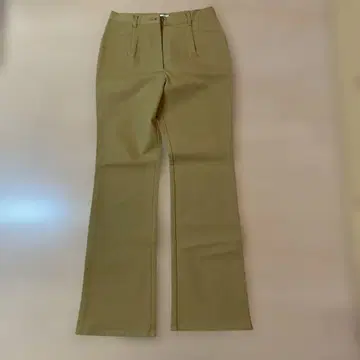 카키 팬츠