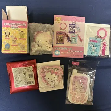 챠미 키티 시크릿 참 아크릴 참 캔뱃지 마그넷