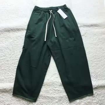 새상품 MY BEAUTIFUL LANDLET 스웨트 팬츠 그린