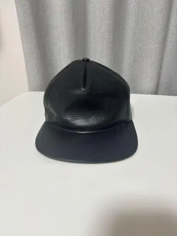 STAMPD 블랙 가죽 캡