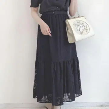 Fi.n.t 핀트 앙아나더 앙제라스 레이스 스커트